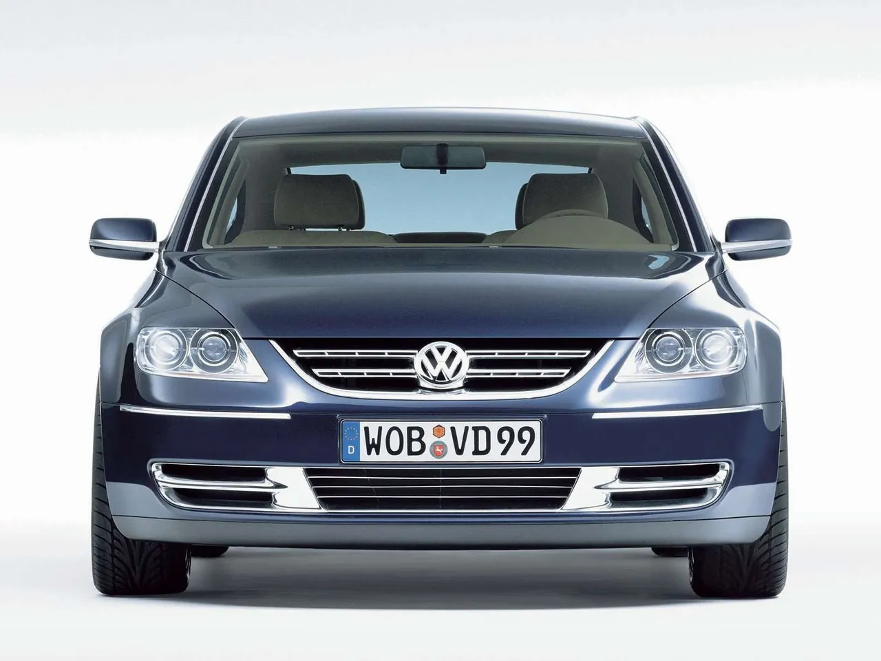 Volkswagen Concept D (1999) - Front
