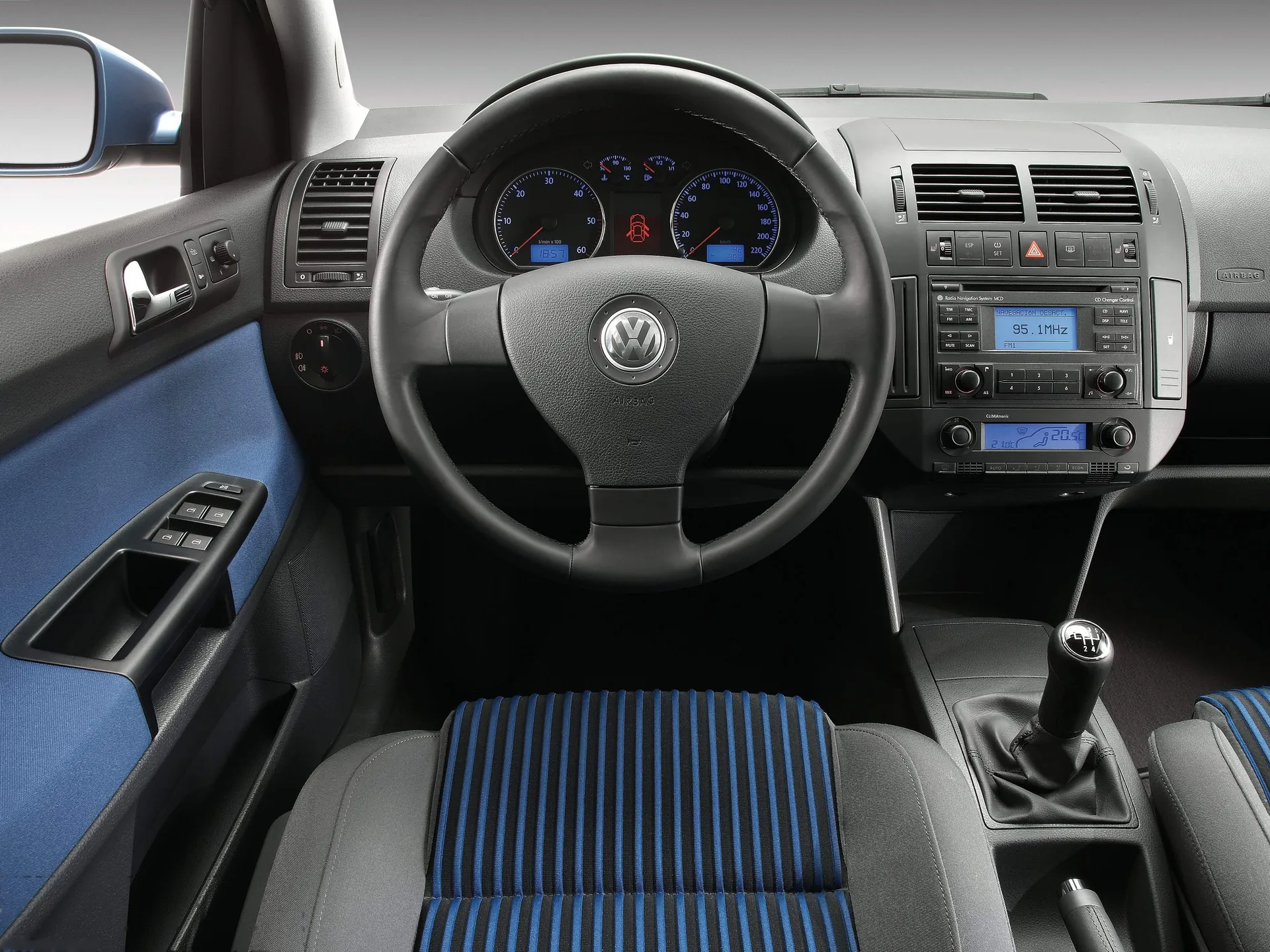 Volkswagen Polo (2006) - Interior