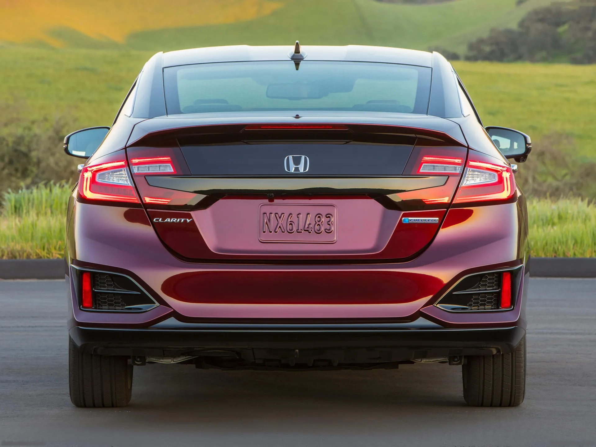 Honda Clarity Fuel Cell (2017) – zezadu