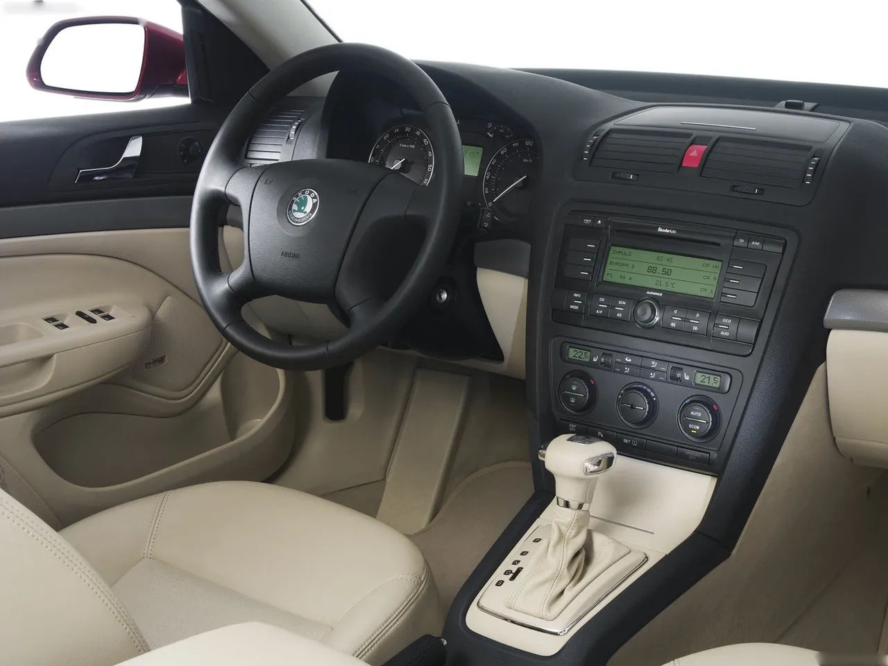 Skoda Octavia (2005) – interiér