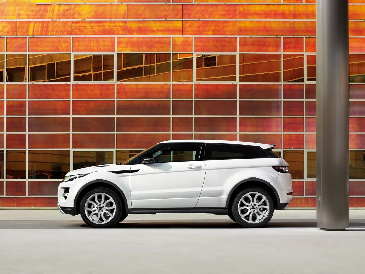 Land Rover Range Rover Evoque (2011) – boční profil