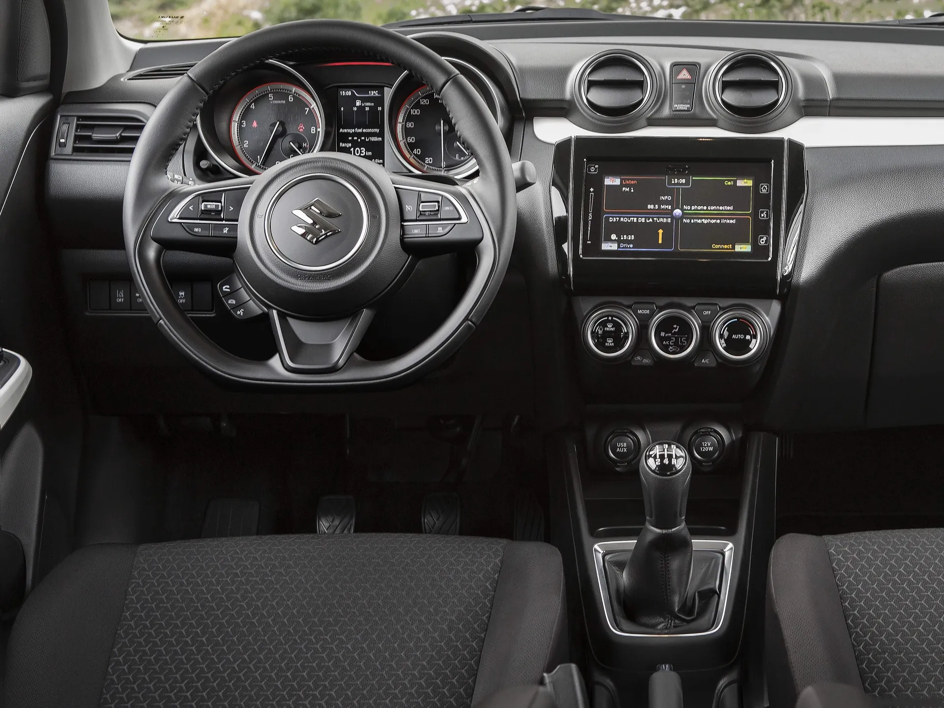 Suzuki Swift (2018) – interiér