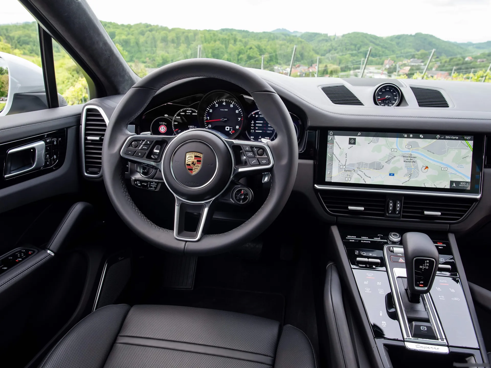Porsche Cayenne Coupe (2020) – interiér