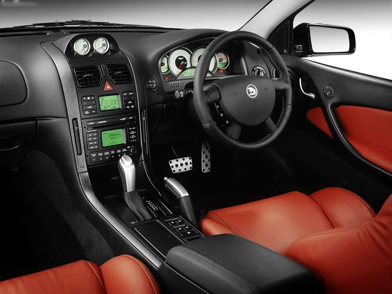 Holden HSV Avalanche XUV (2004) – interiér