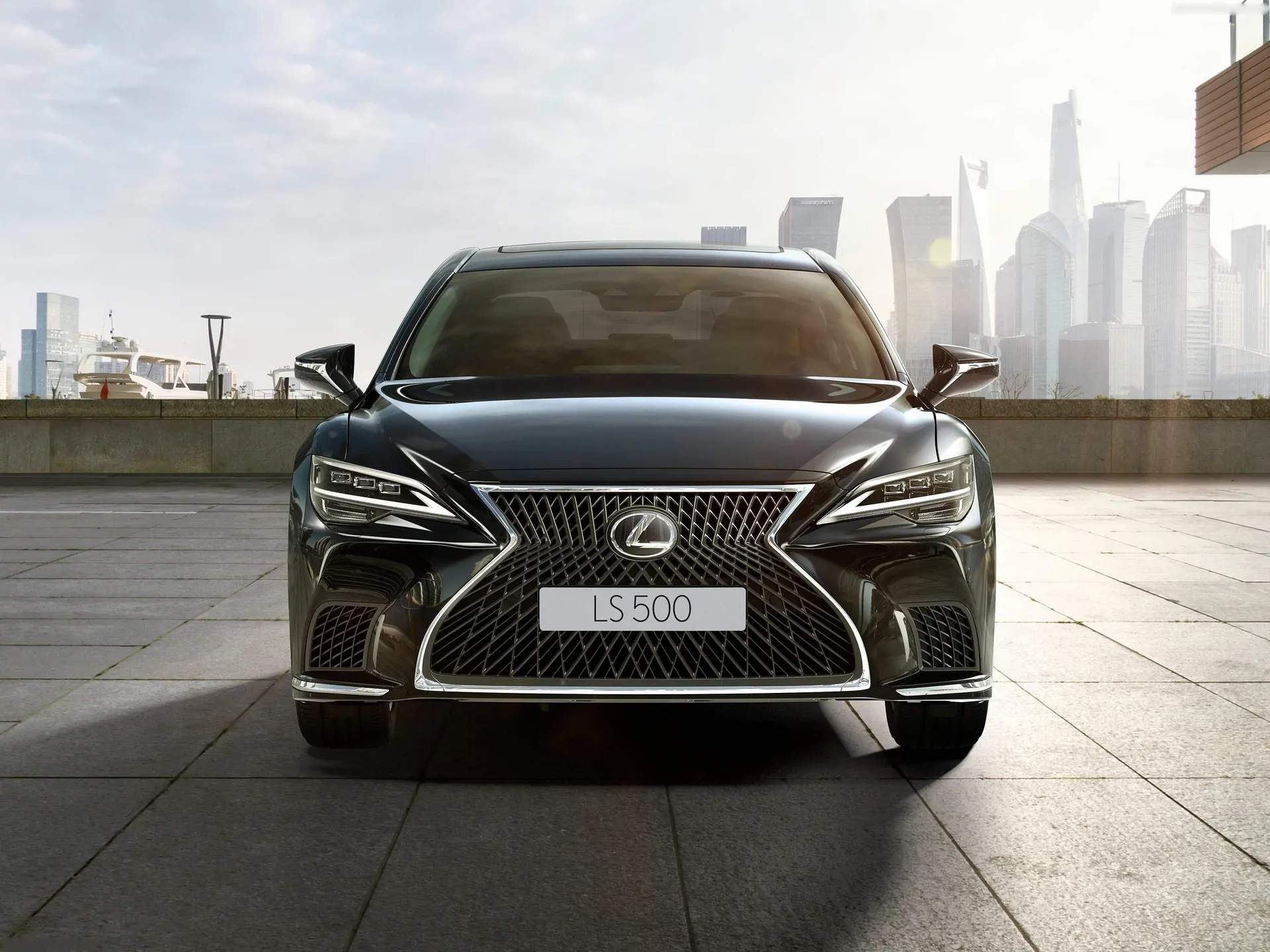 Lexus LS (2021) – zepředu