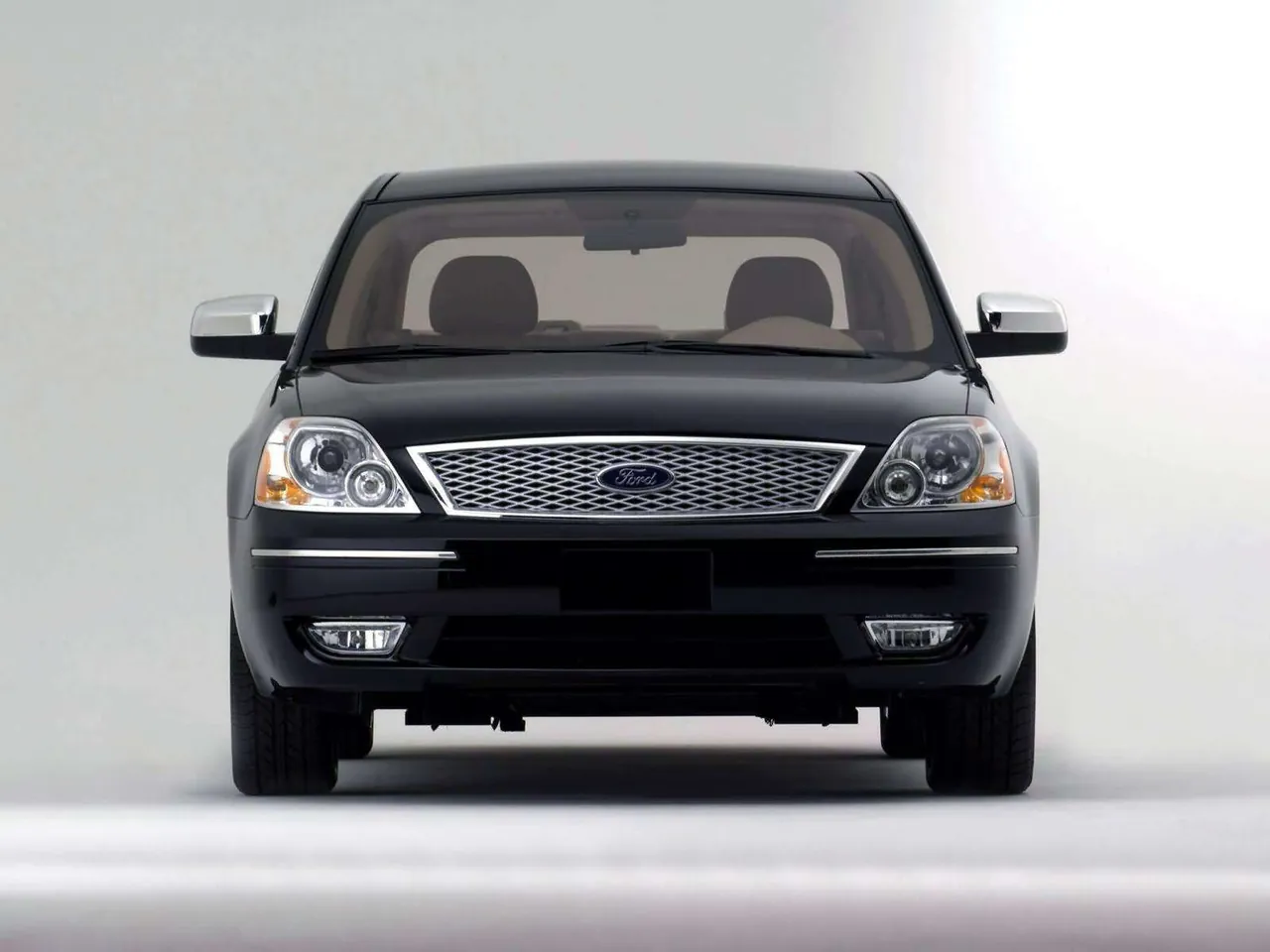 Ford Five Hundred Limited (2005) – zepředu