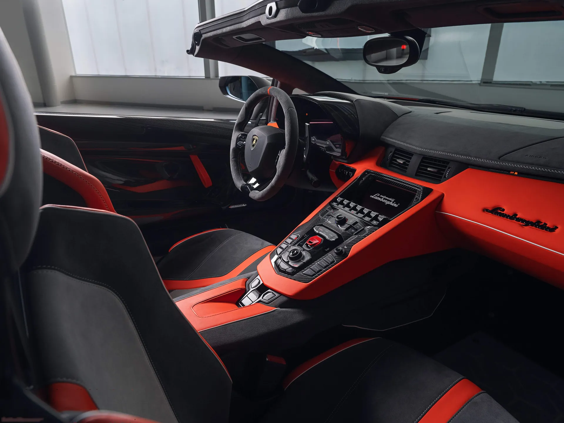 Lamborghini Aventador SVJ 63 Roadster (2020) – interiér