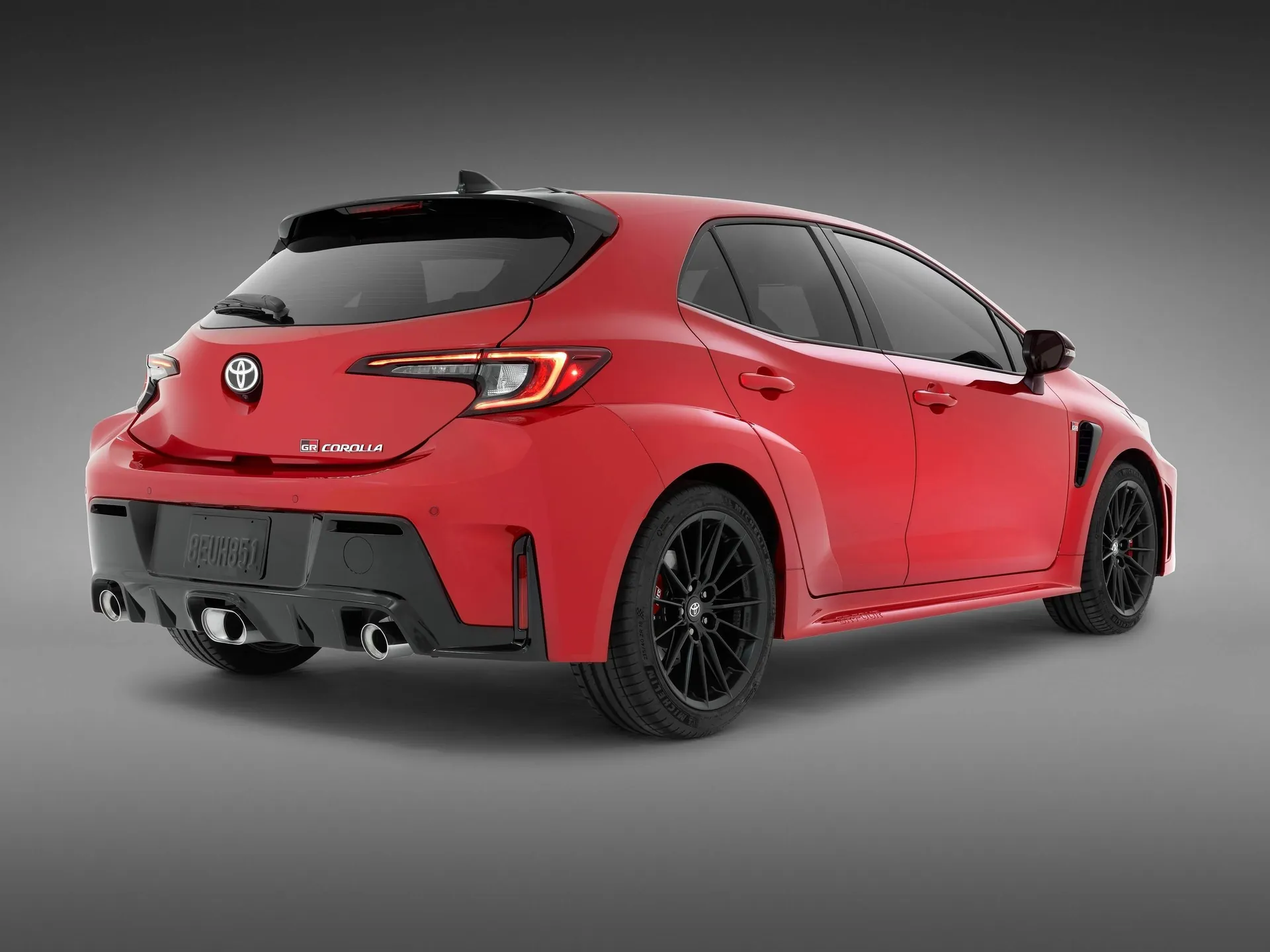 Toyota GR Corolla (2026) – zadní tříčtvrteční pohled