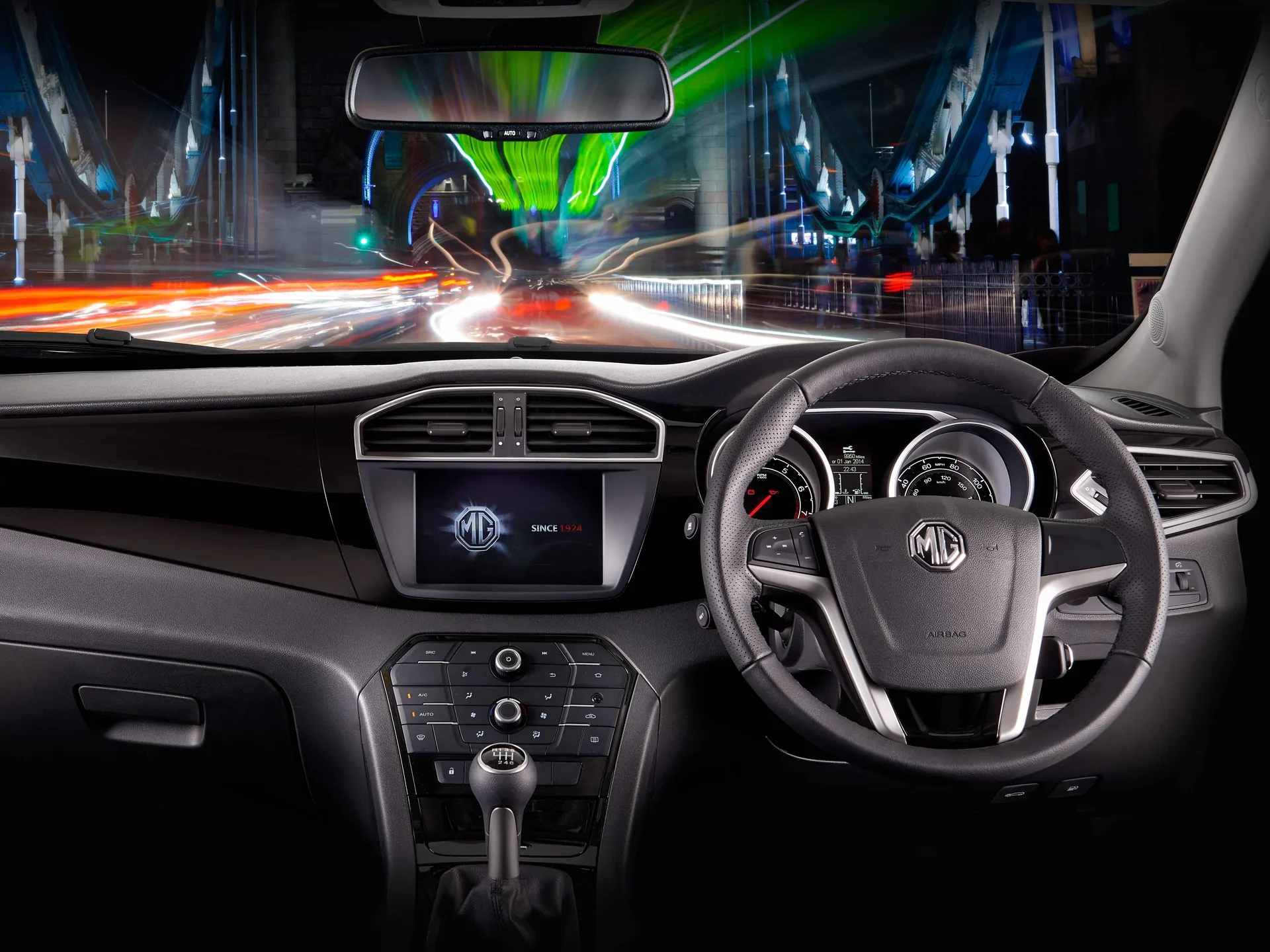 MG GS (2016) – interiér
