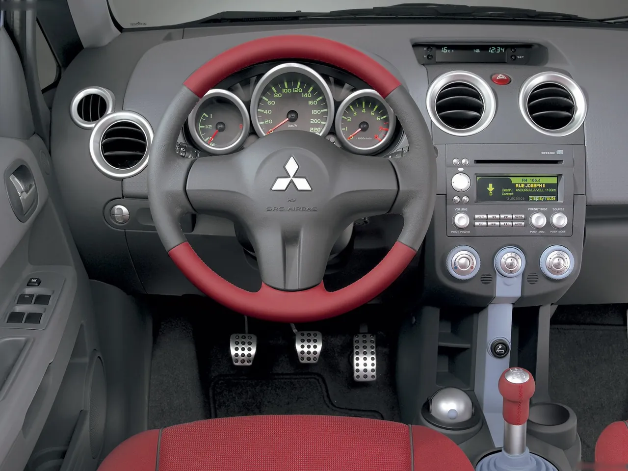 Mitsubishi Colt 5-door (2005) - Interior