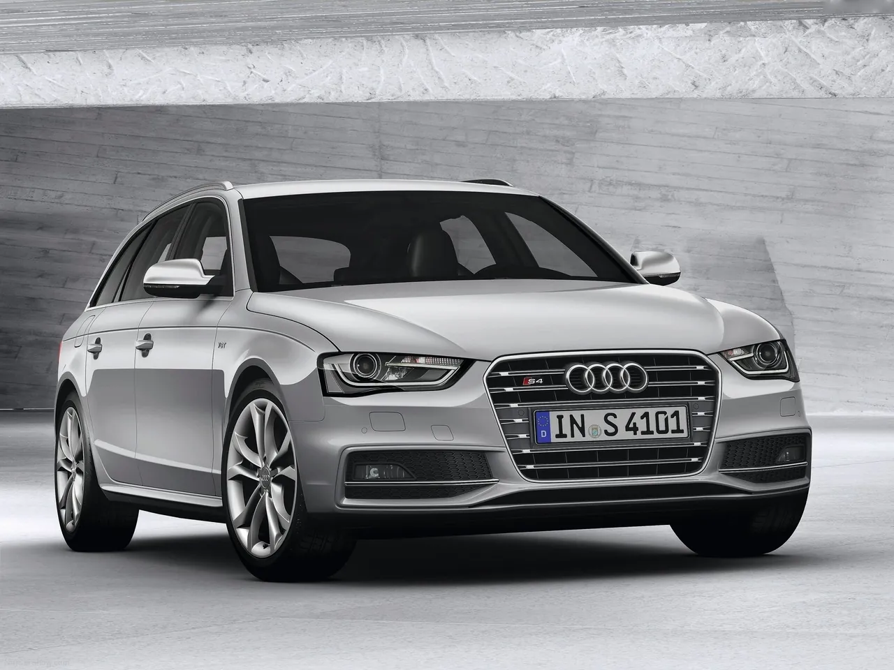 Audi S4 Avant (2013)