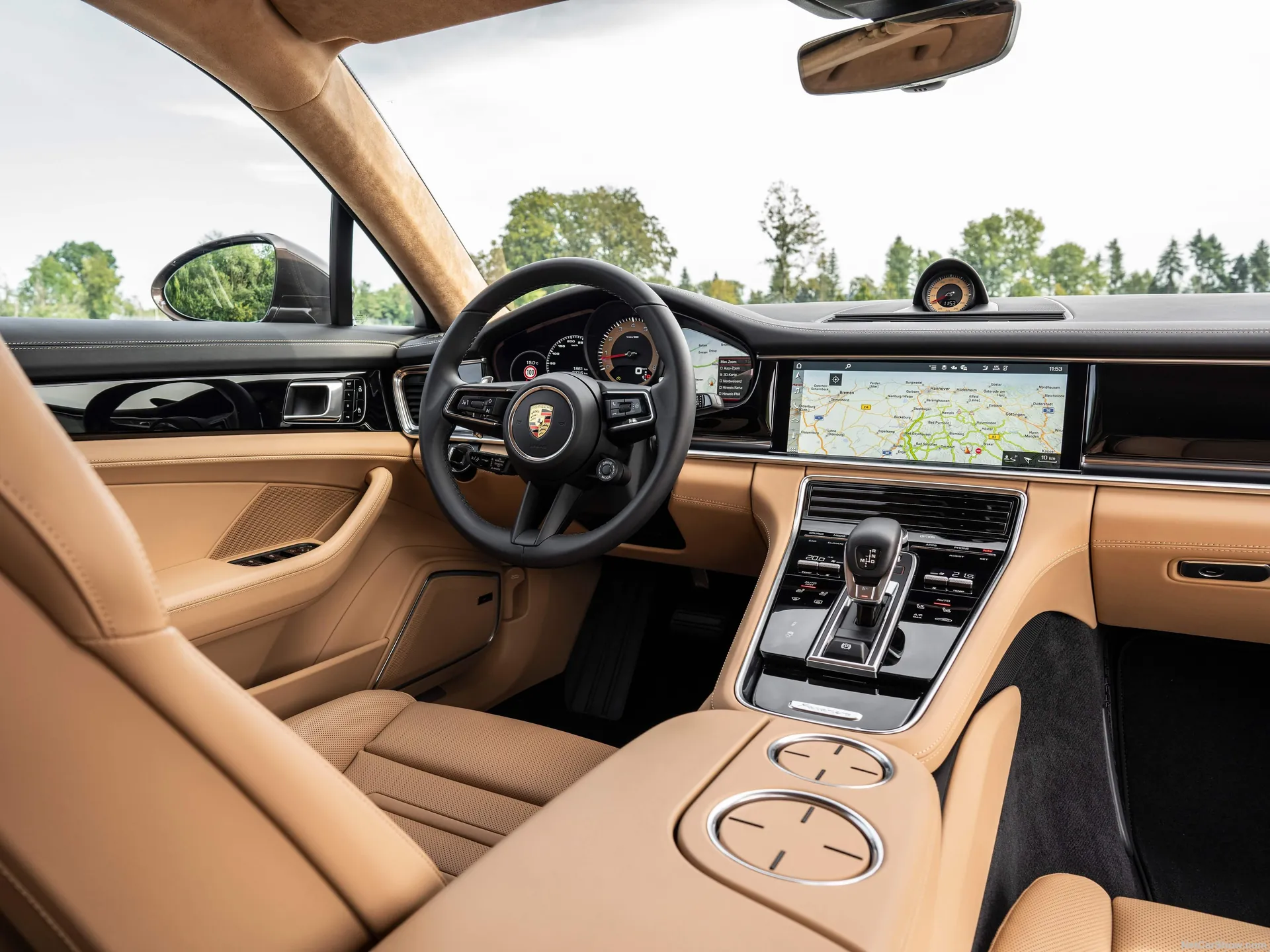 Porsche Panamera 4 (2021) – interiér