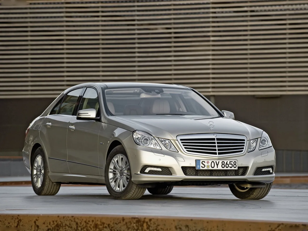 Mercedes-Benz E-Class (2010)