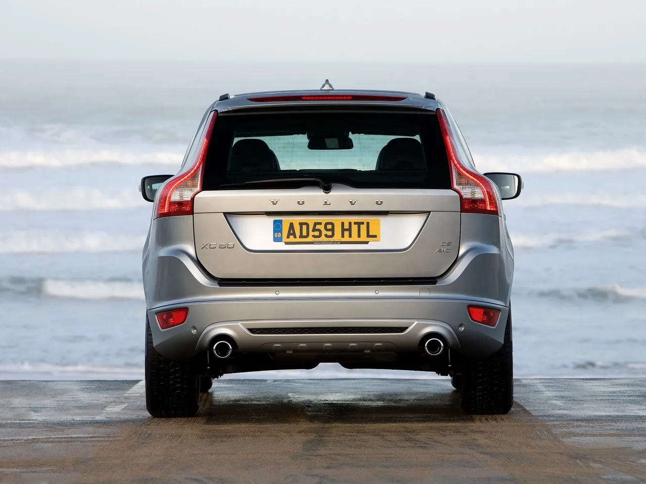 Volvo XC60 R-Design (2010) – zezadu