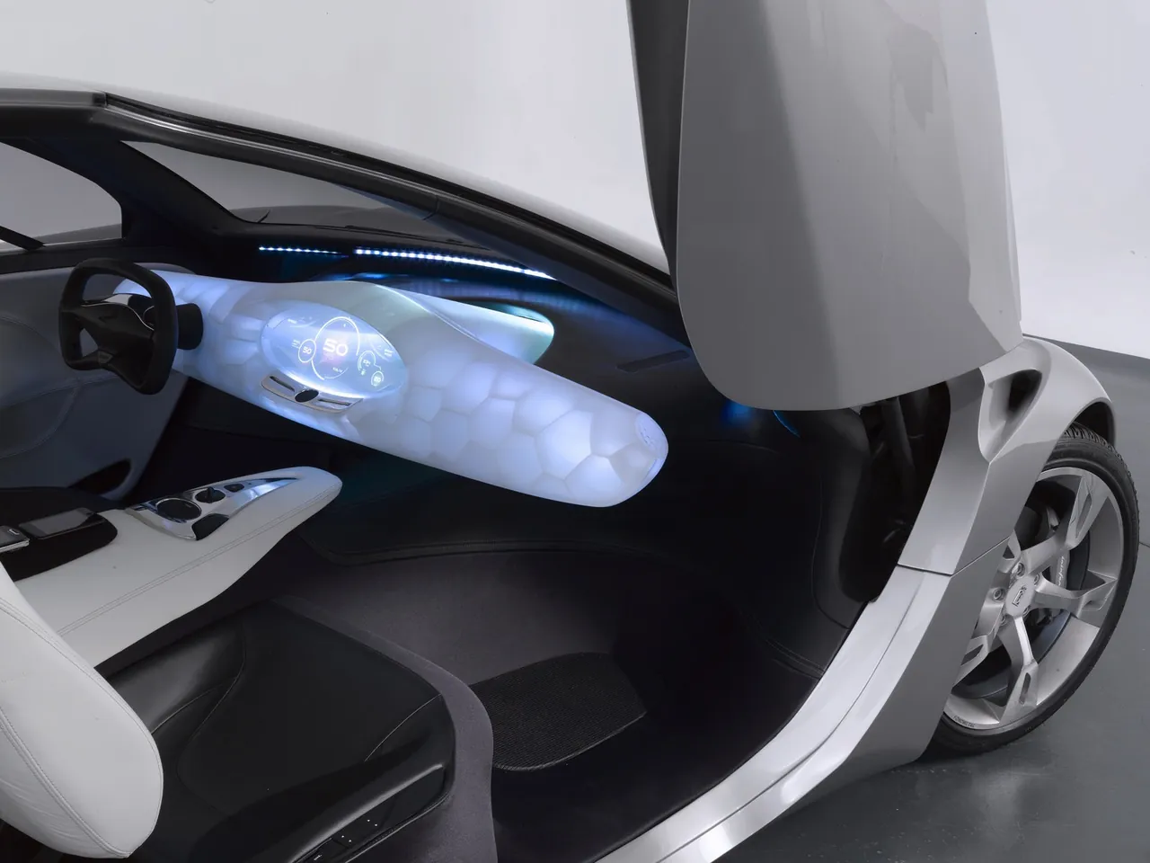 Pininfarina Sintesi Concept (2008) – interiér