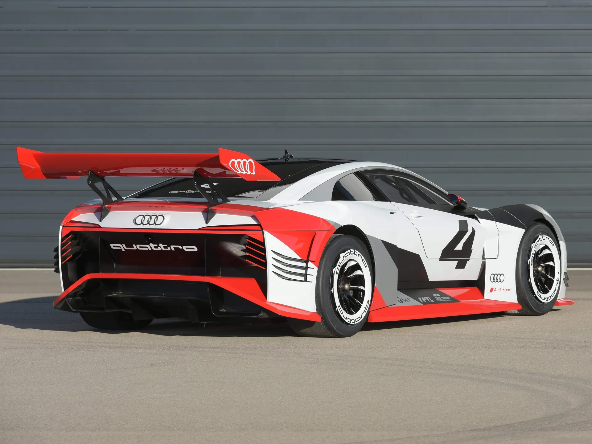 Audi e-tron Vision Gran Turismo Concept (2018) – zadní tříčtvrteční pohled
