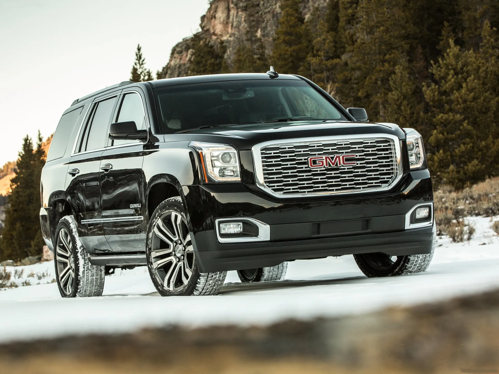 GMC Yukon Denali (2018)
