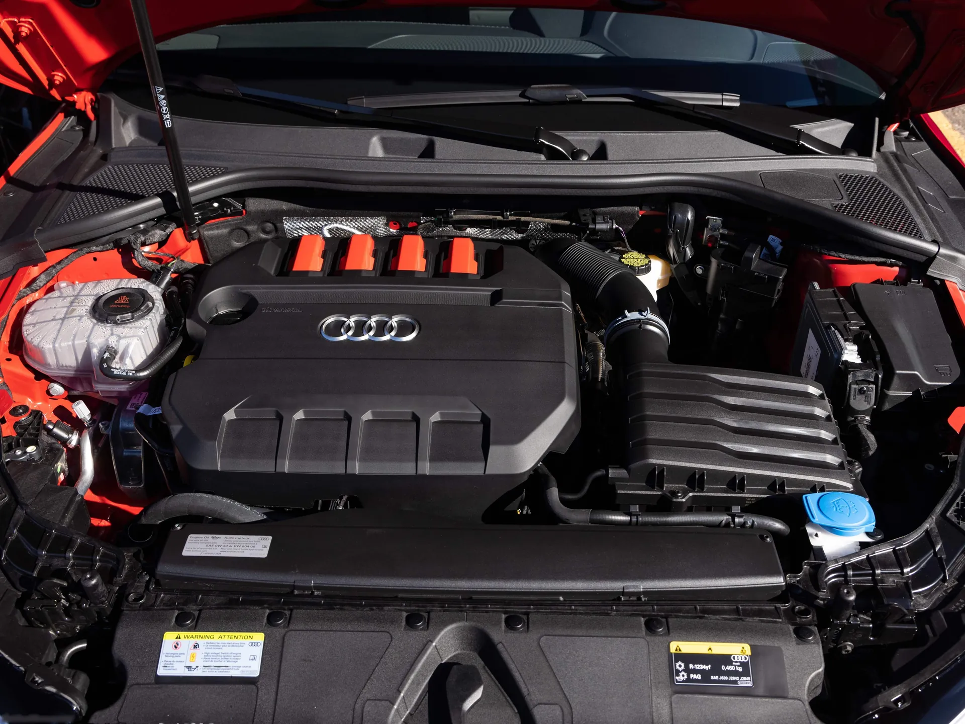 Audi S3 Sedan (2021) – motorový prostor