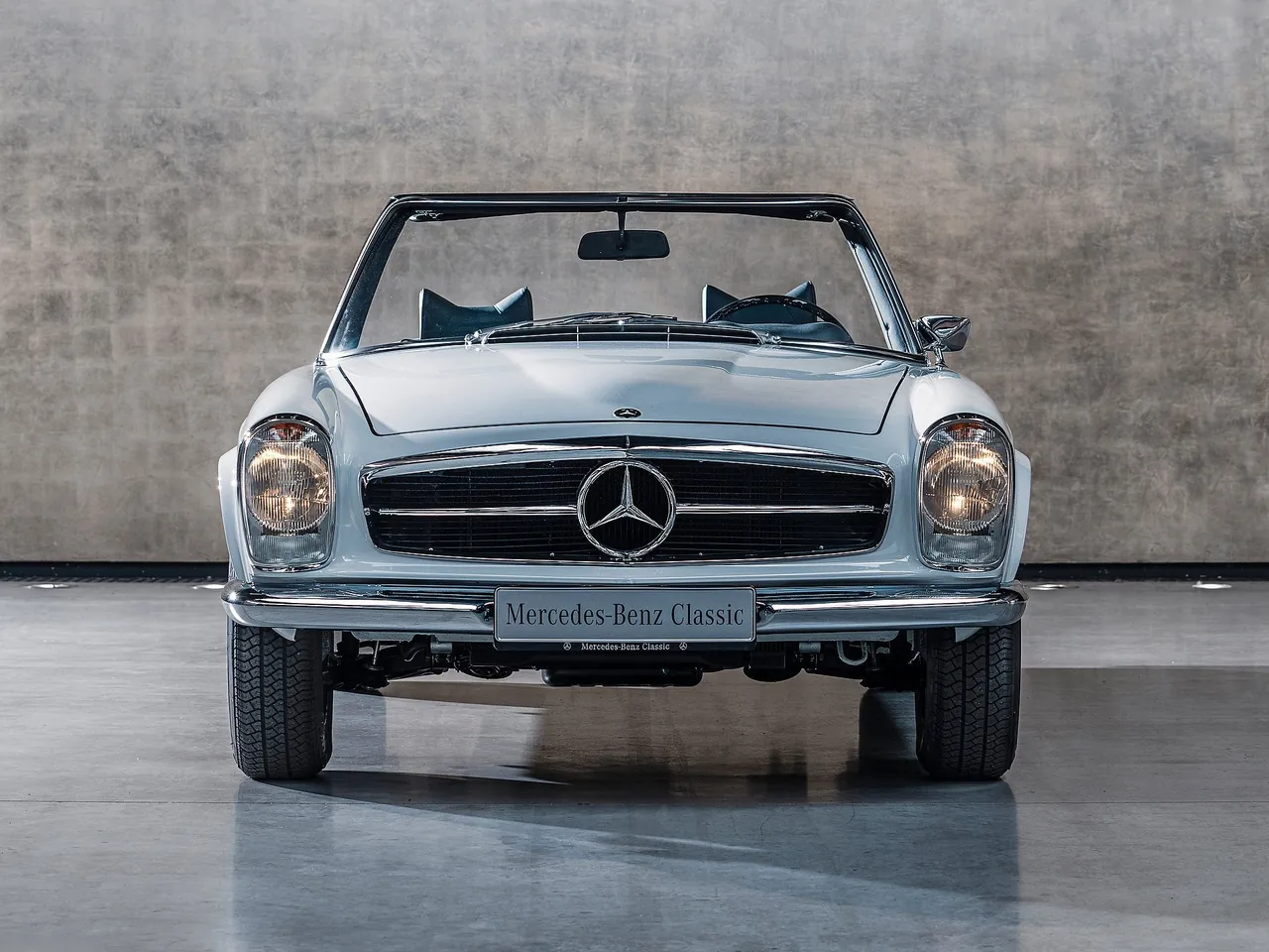 Mercedes-Benz 280 SL Pagoda (1968) - Front