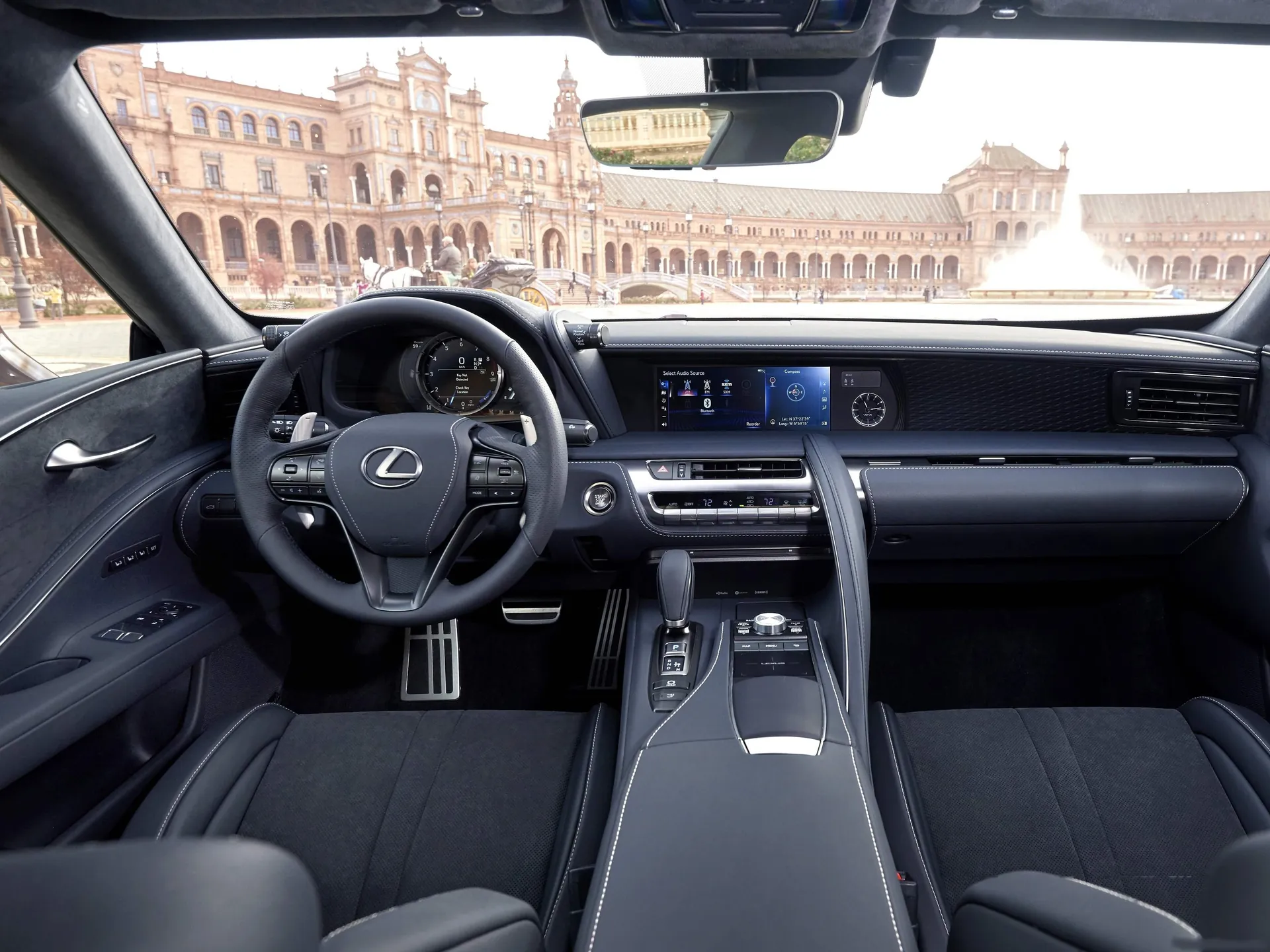 Lexus LC 500 (2018) – interiér