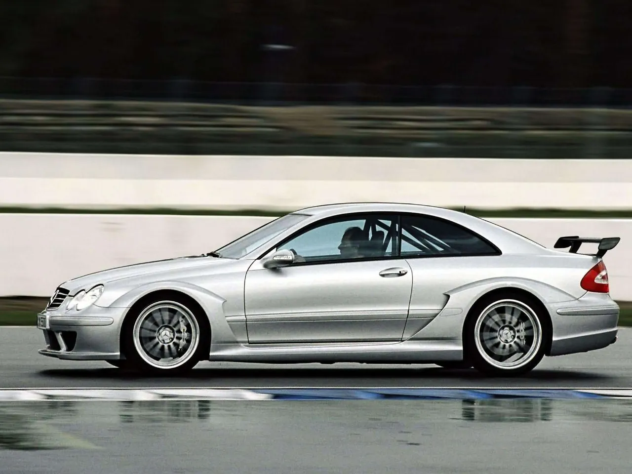 Mercedes-Benz CLK DTM AMG (2004) - Side Profile