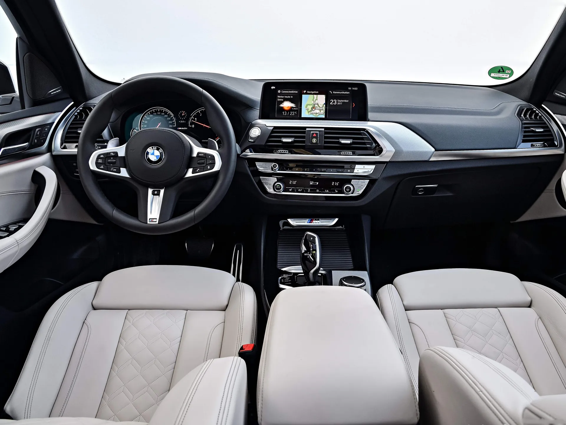 BMW X3 M40i (2018) – interiér