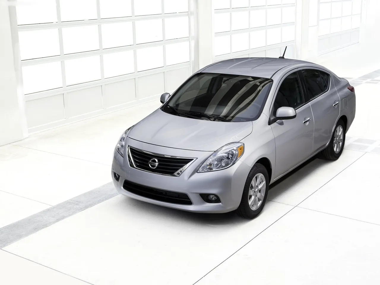 Nissan Versa Sedan (2012)