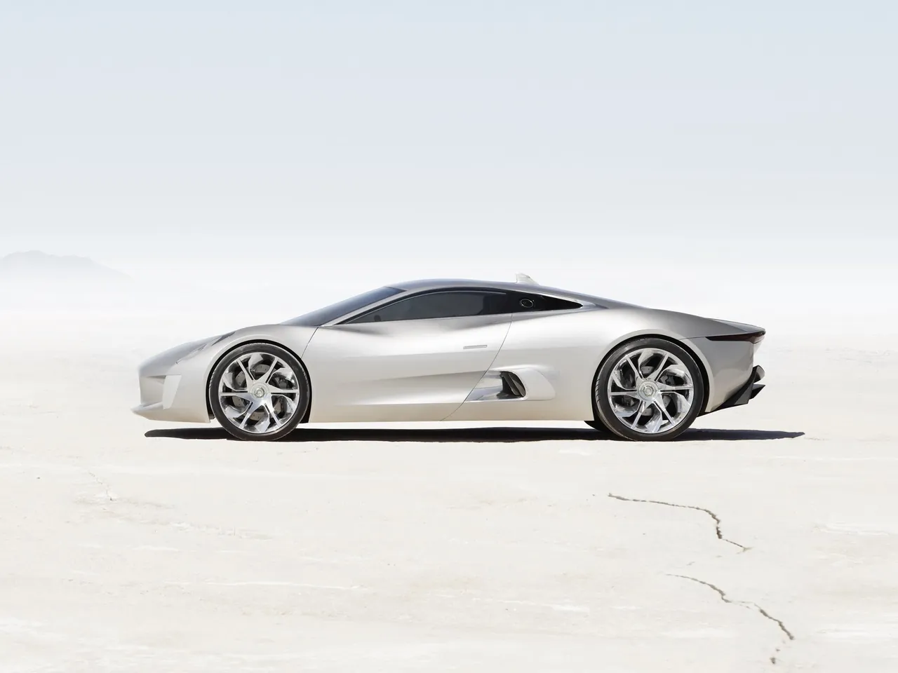 Jaguar C-X75 Concept (2010) – boční profil