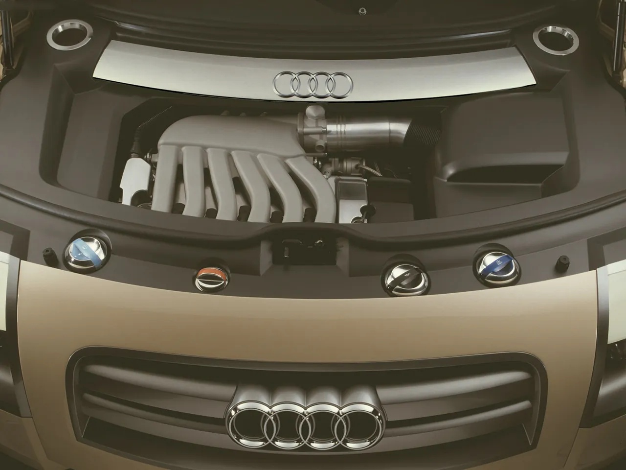 Audi Steppenwolf Concept (2000) – motorový prostor