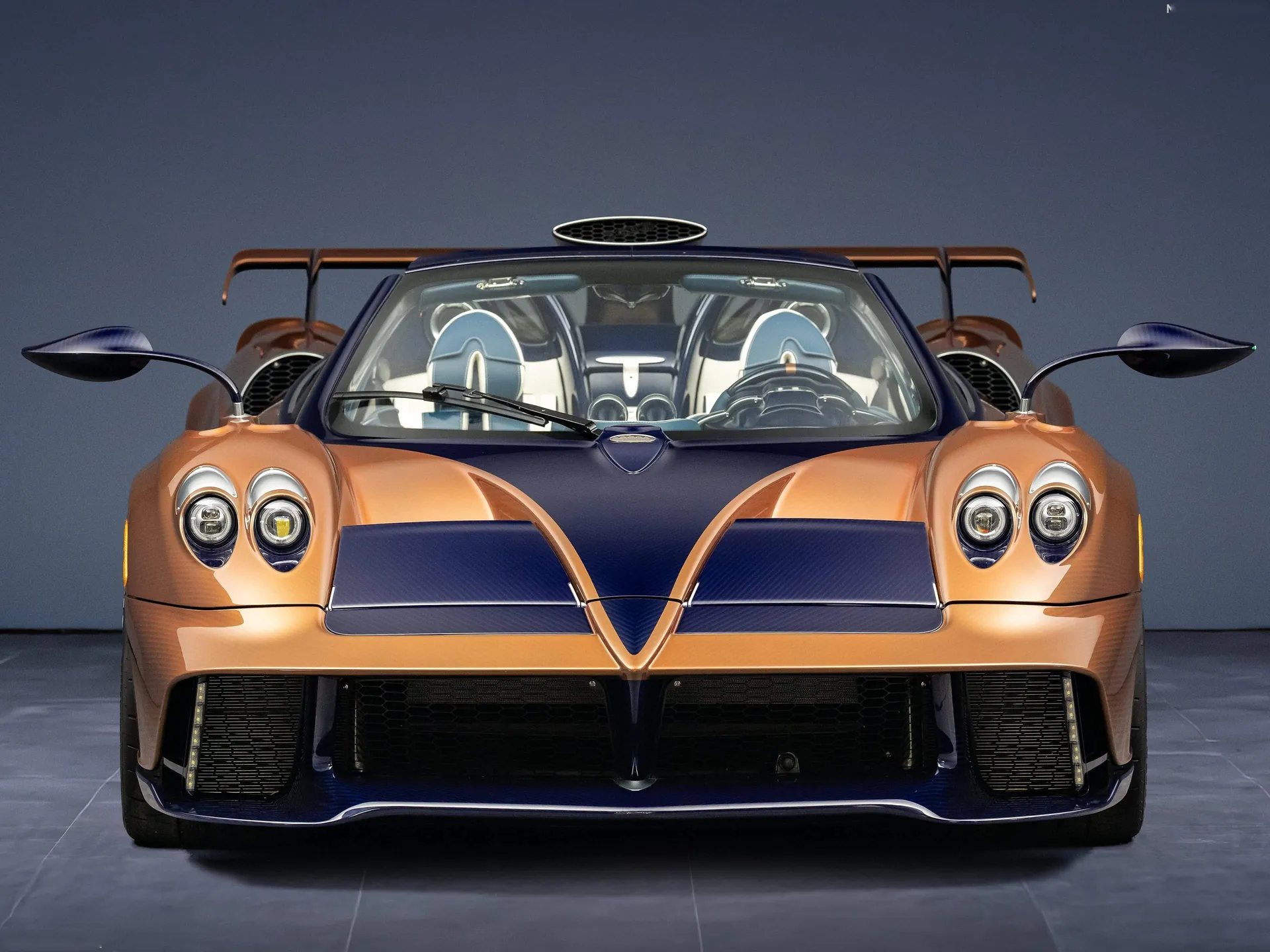 Pagani Huayra 70 Derecho (2026) - Front