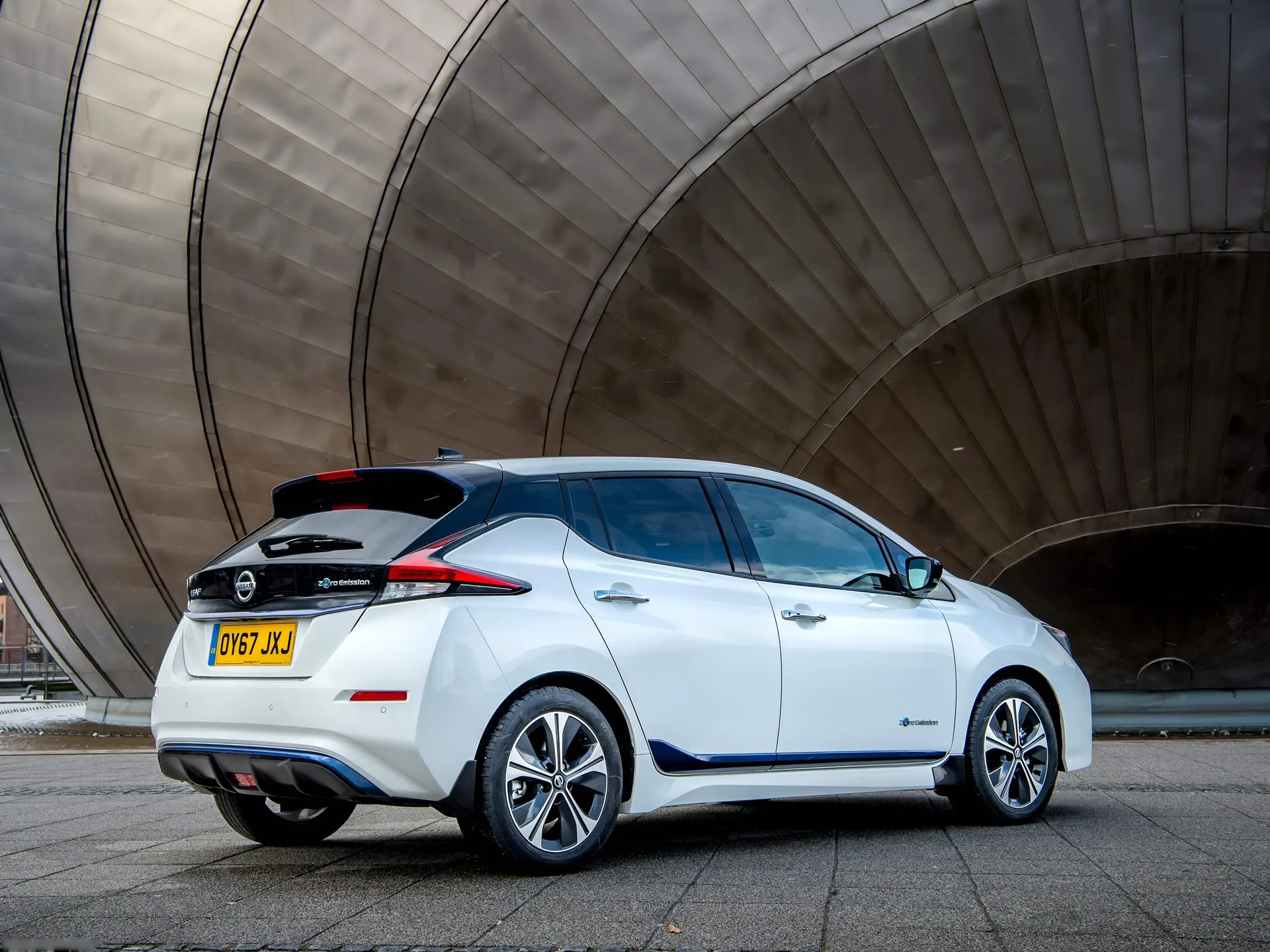 Nissan Leaf [UK] (2018) - Rear Three-Quarter