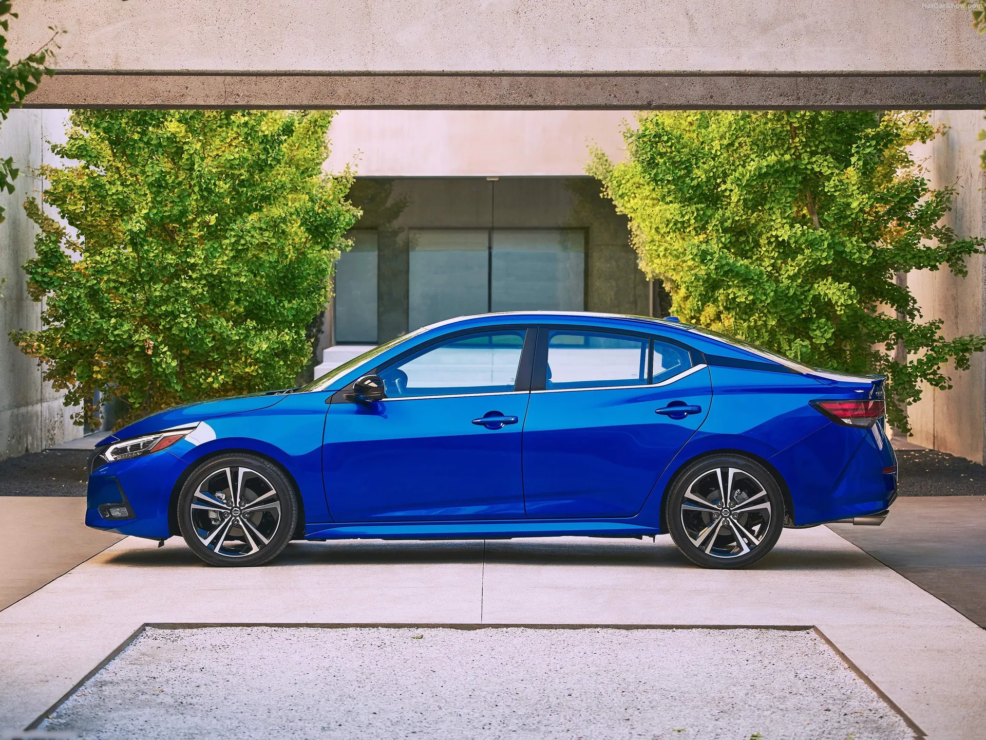 Nissan Sentra (2020) – boční profil