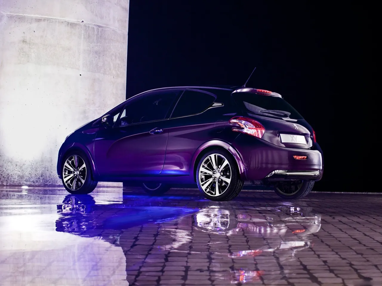 Peugeot 208 XY Concept (2012) – zadní tříčtvrteční pohled