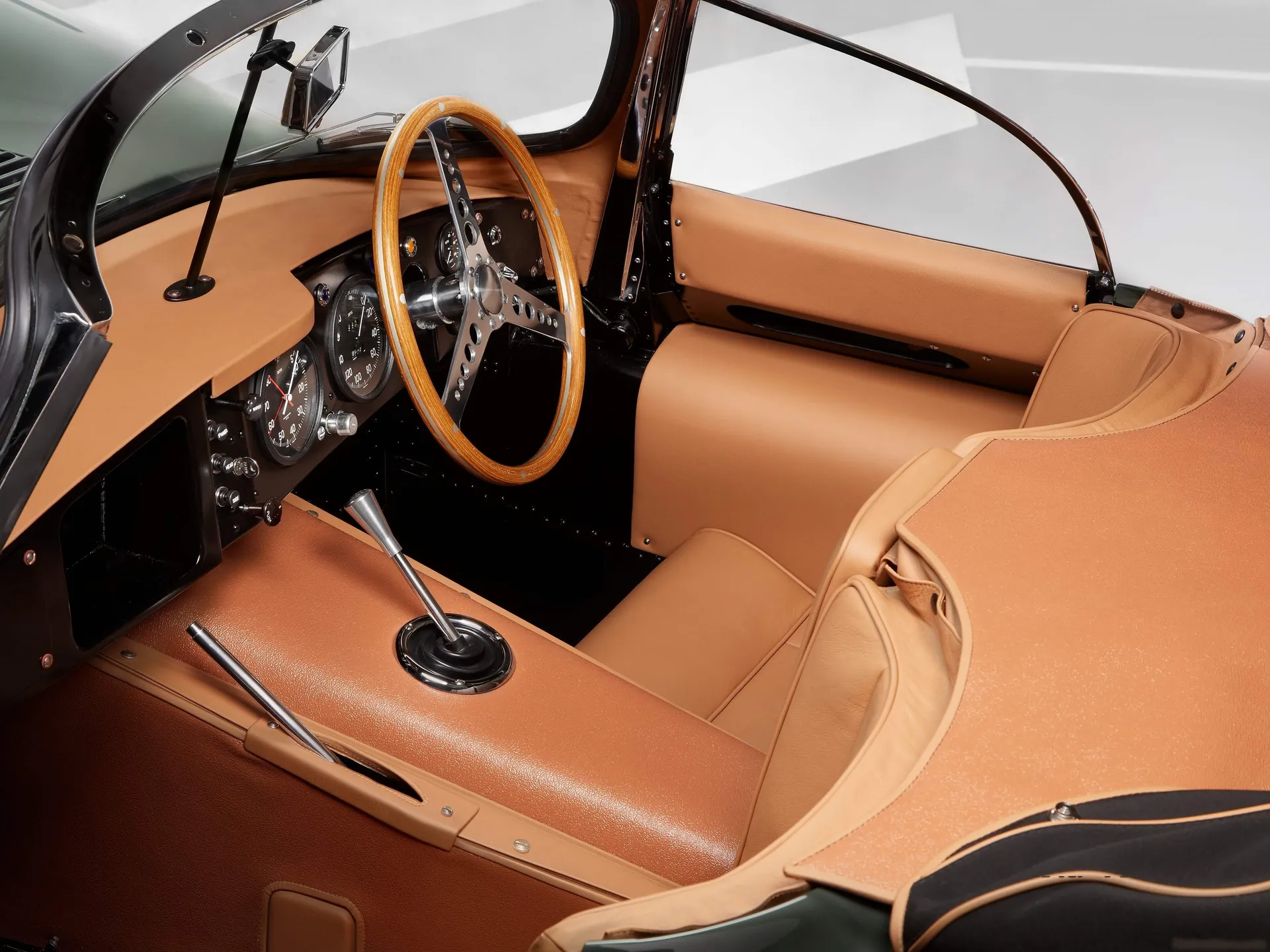 Jaguar XKSS 57 (2017) – interiér