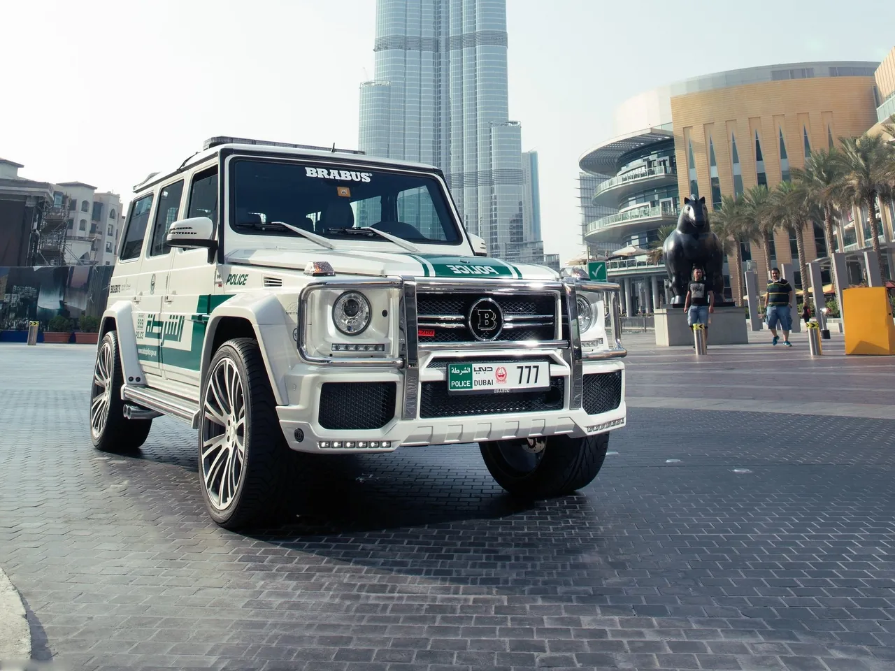 Brabus B63S-700 Widestar Dubai Police (2013)