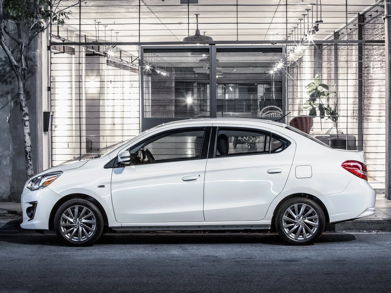 Mitsubishi Mirage G4 (2017) – boční profil