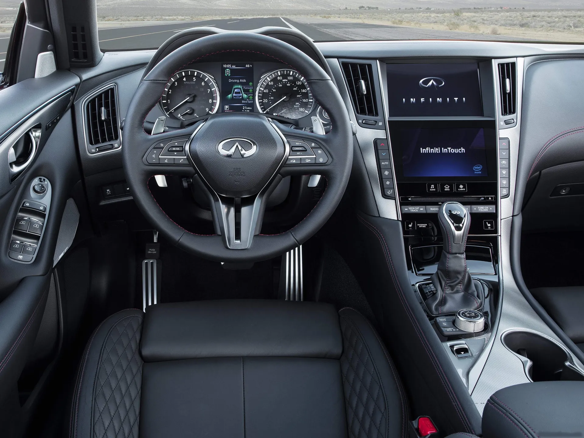 Infiniti Q50 (2018) – interiér