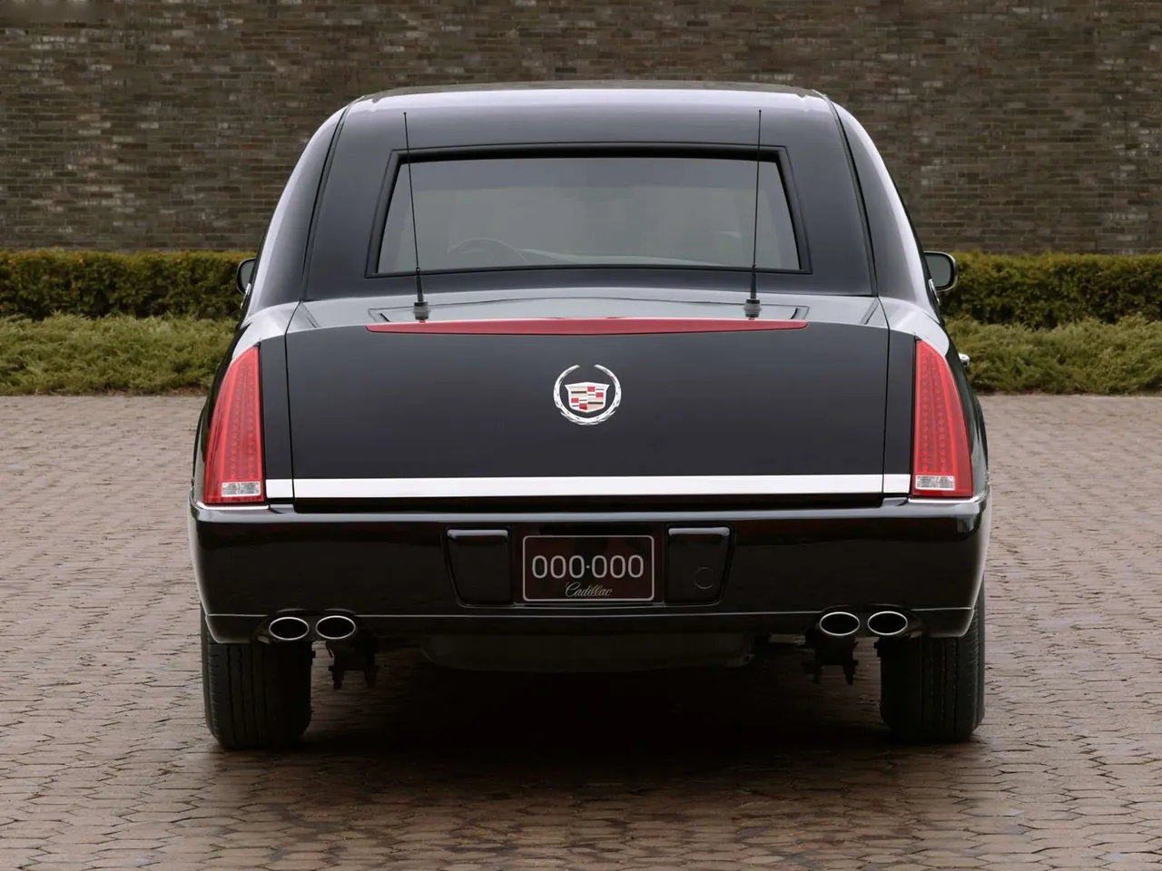 Cadillac DTS Limousine (2006) – zezadu