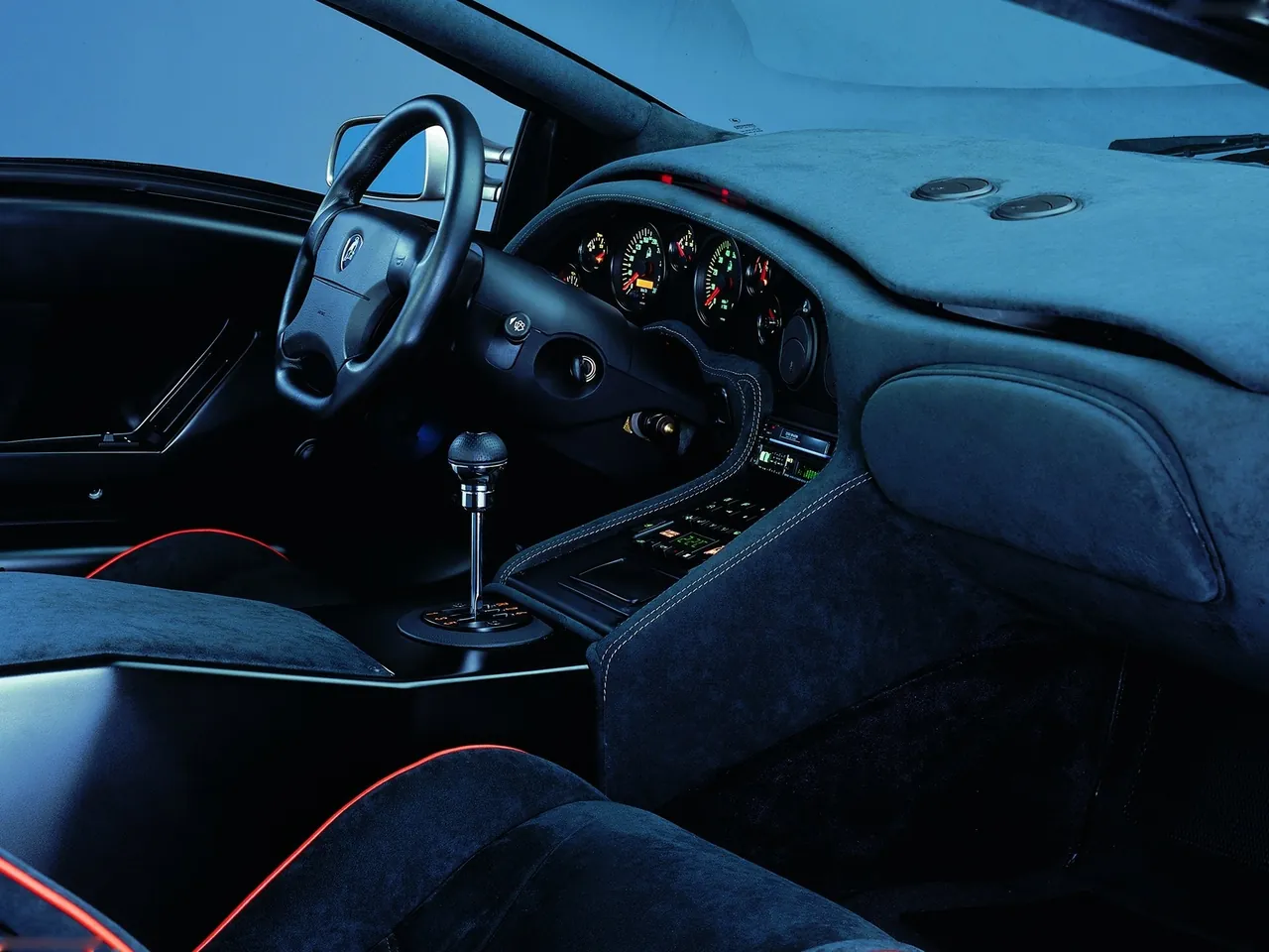 Lamborghini Diablo SV (1996) – interiér