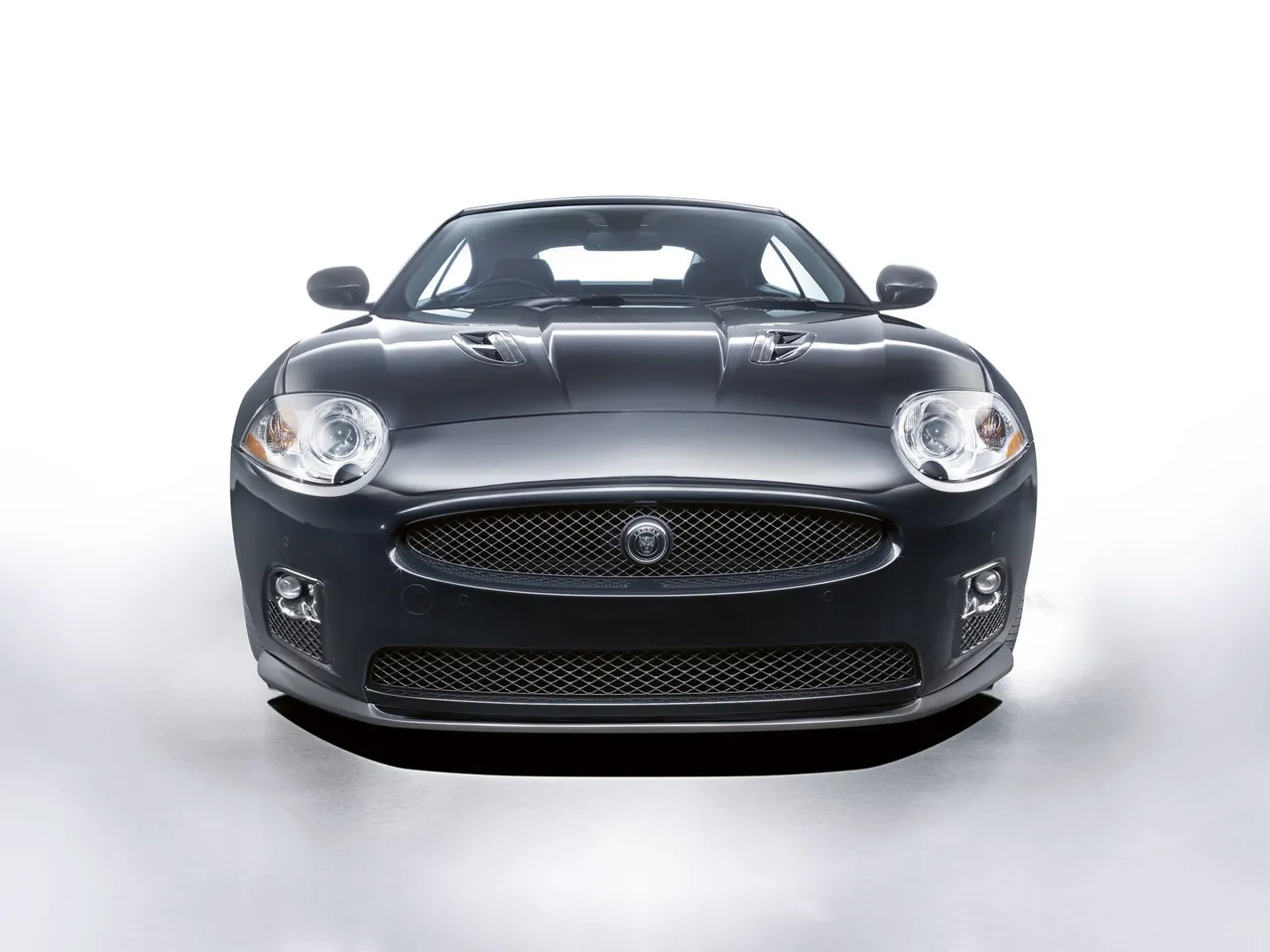 Jaguar XKR-S (2009) – zepředu