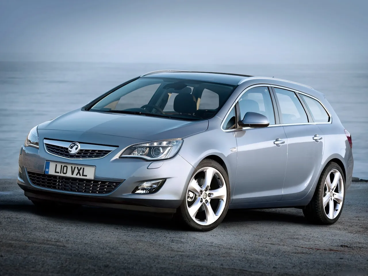 Vauxhall Astra Sports Tourer (2011)