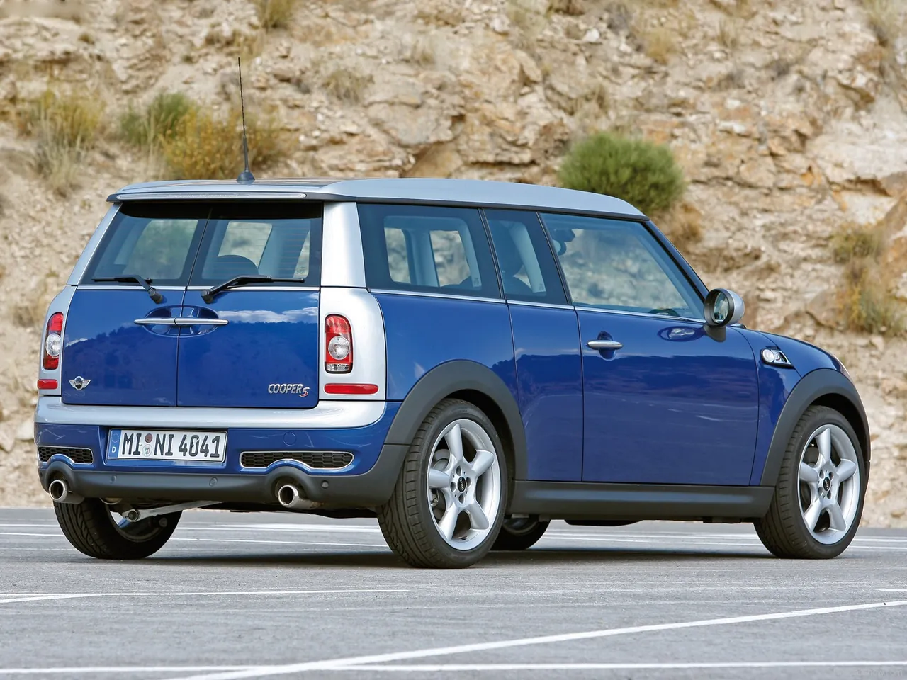 Mini Clubman (2008) – zadní tříčtvrteční pohled