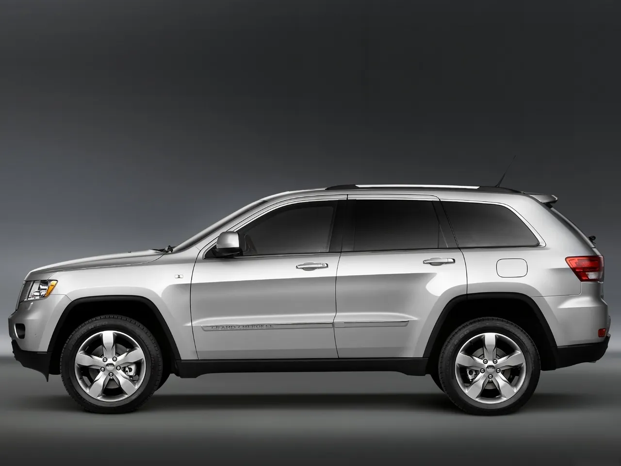 Jeep Grand Cherokee (2011) – boční profil