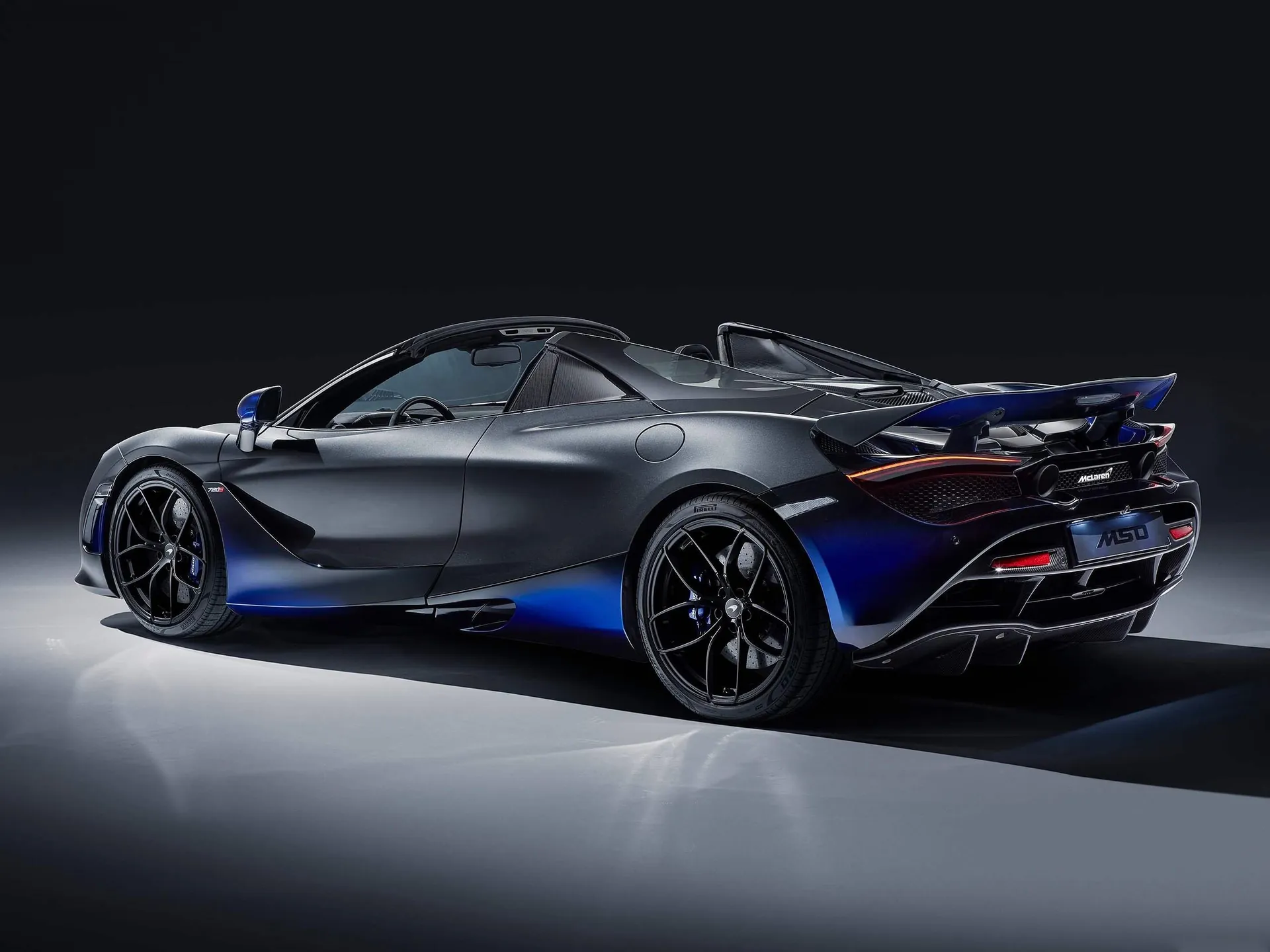 McLaren 720S Spider by MSO (2019) – zadní tříčtvrteční pohled