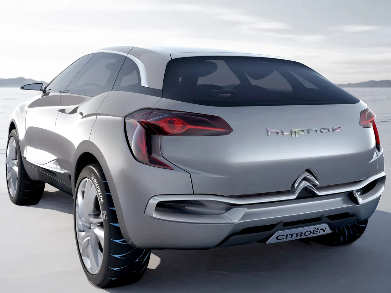 Citroen Hypnos Concept (2008) – zadní tříčtvrteční pohled