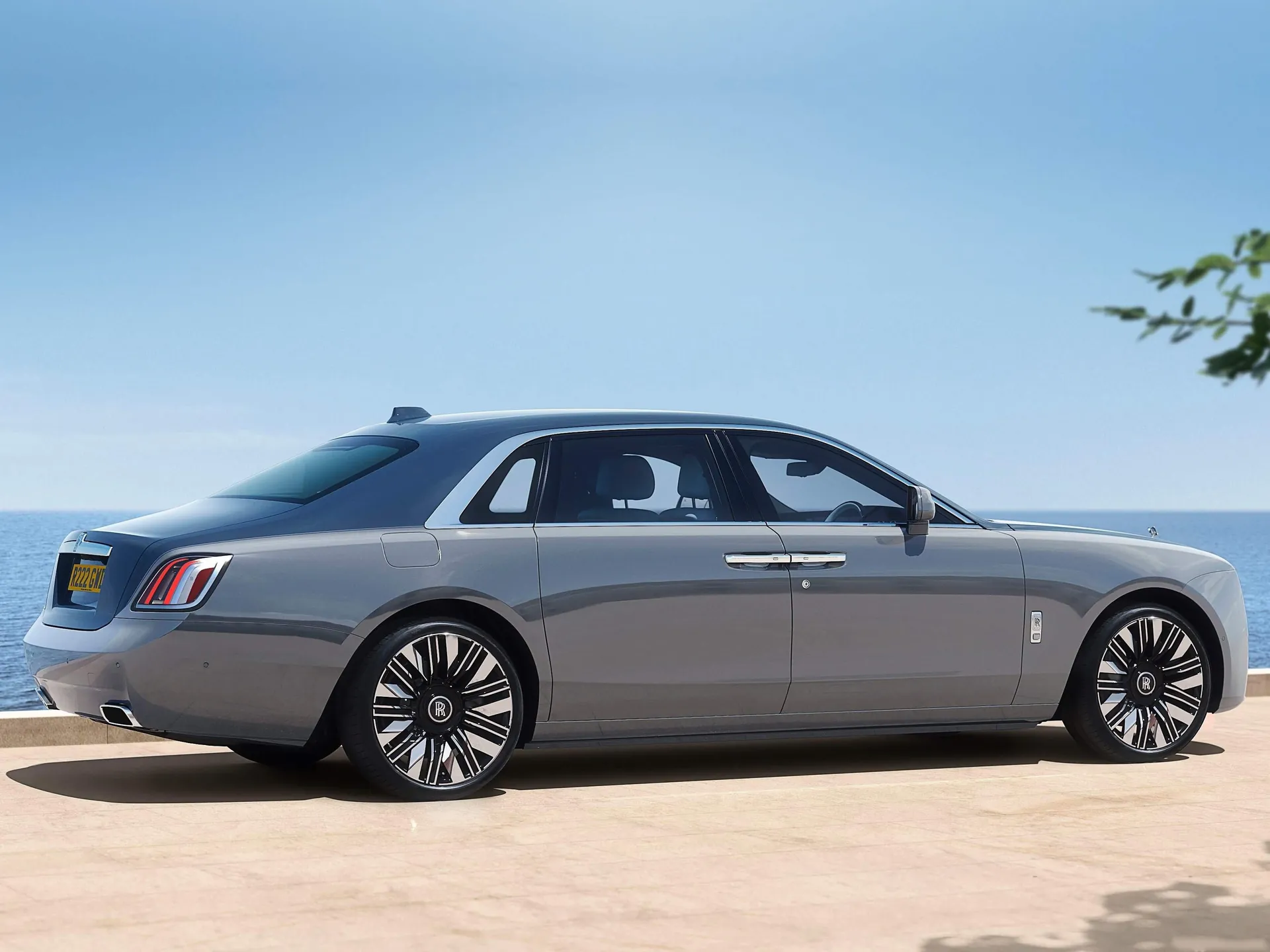Rolls-Royce Ghost Extended Series II (2025) - Rear Three-Quarter