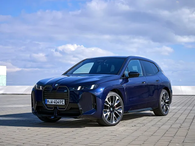 BMW iX M70 (2026)
