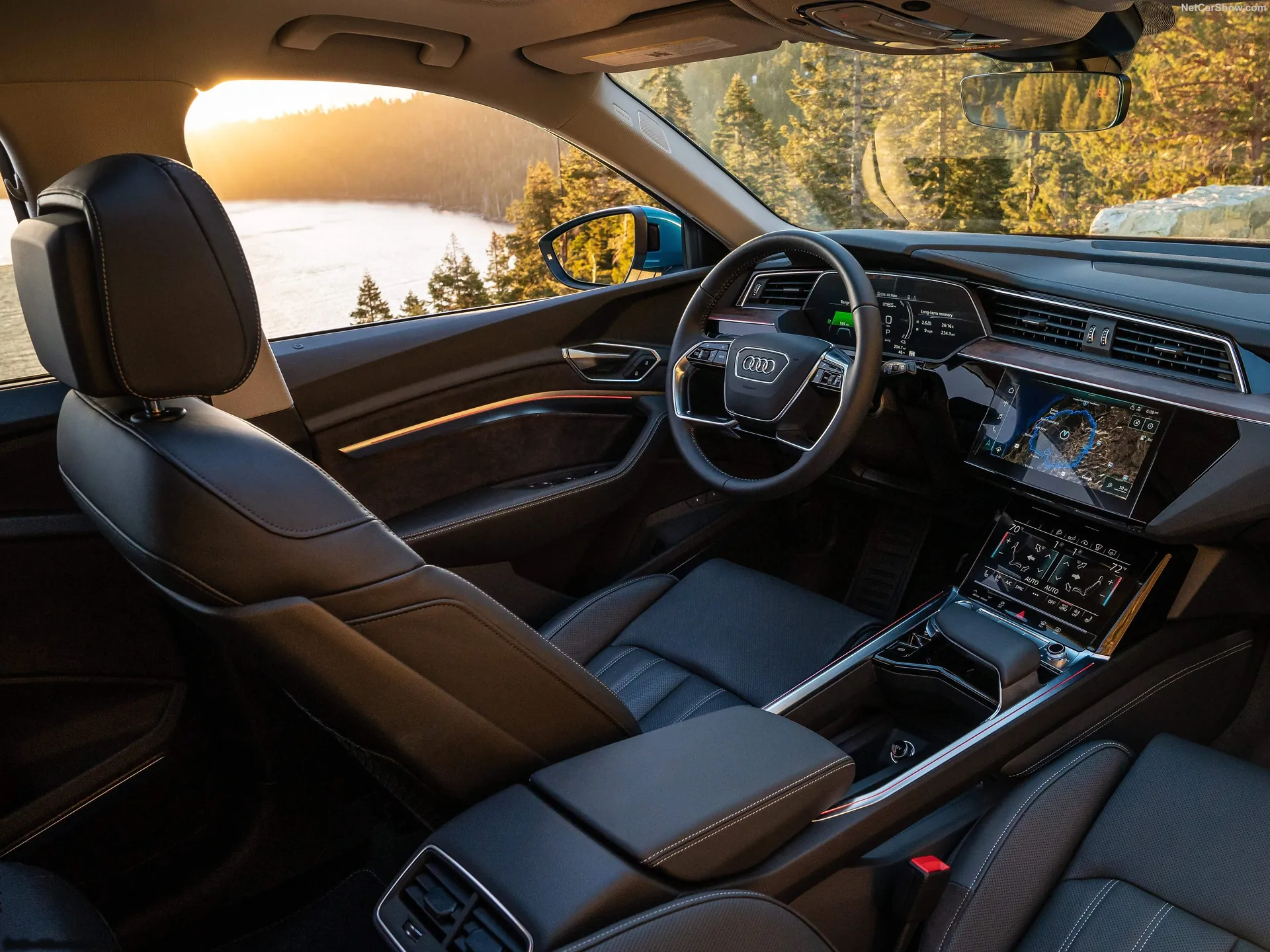 Audi e-tron [US] (2020) – interiér