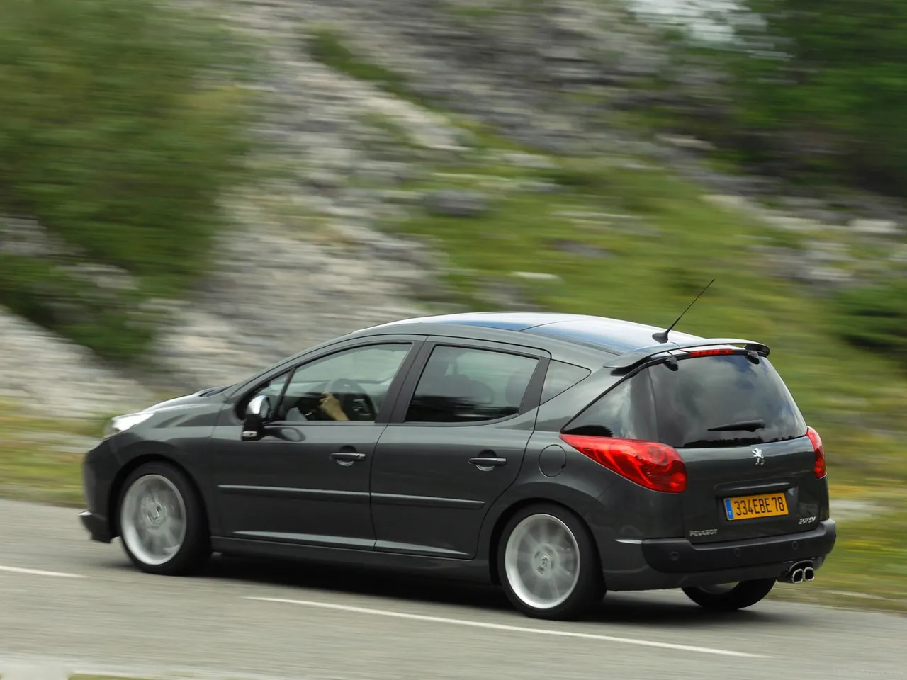 Peugeot 207 SW RC (2008) – zadní tříčtvrteční pohled