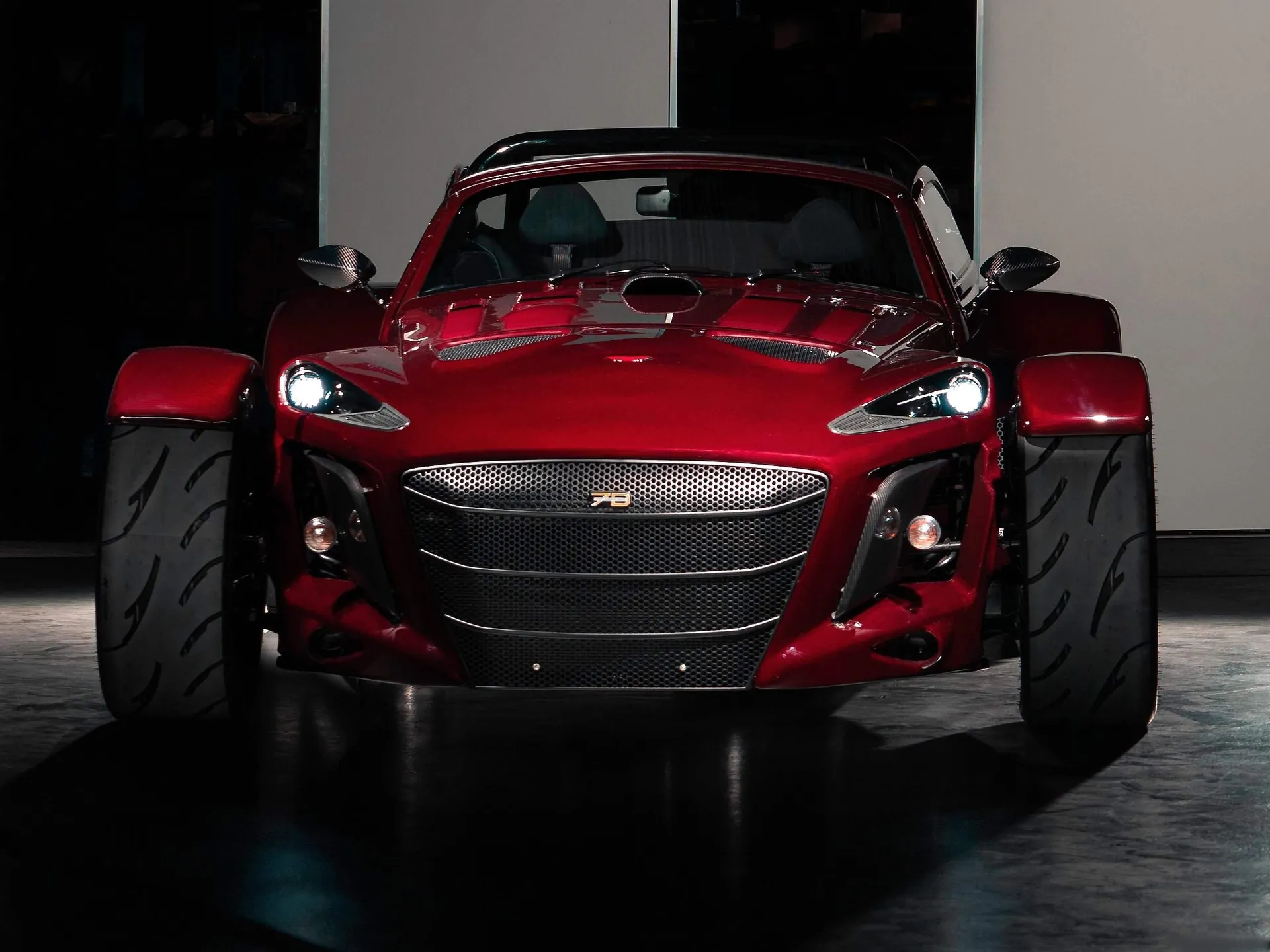Donkervoort D8 GTO-JD70 Bare Naked Carbon Edition (2020) – zepředu